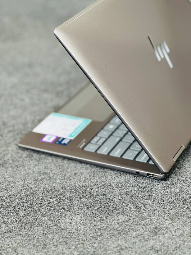 لپ تاپ HP Envy x360 14 با پردازنده Intel Core Ultra 7 و طراحی باریک
