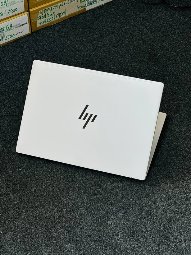 پورت های HP OmniBook 7 Aero