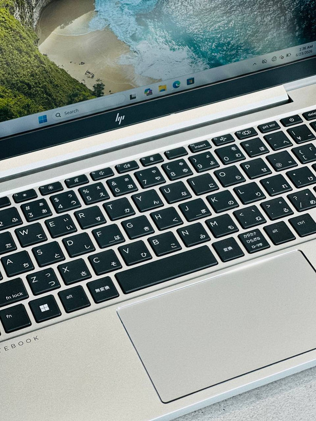 نمای کیبورد لپتاپ HP EliteBook 630 G10