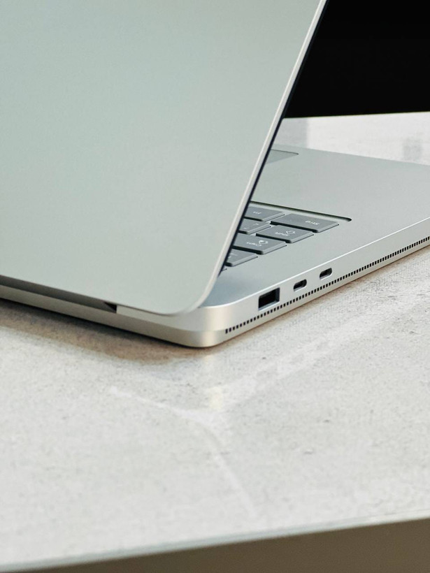 درگاههای لپ تاپ Surface Laptop Studio 2