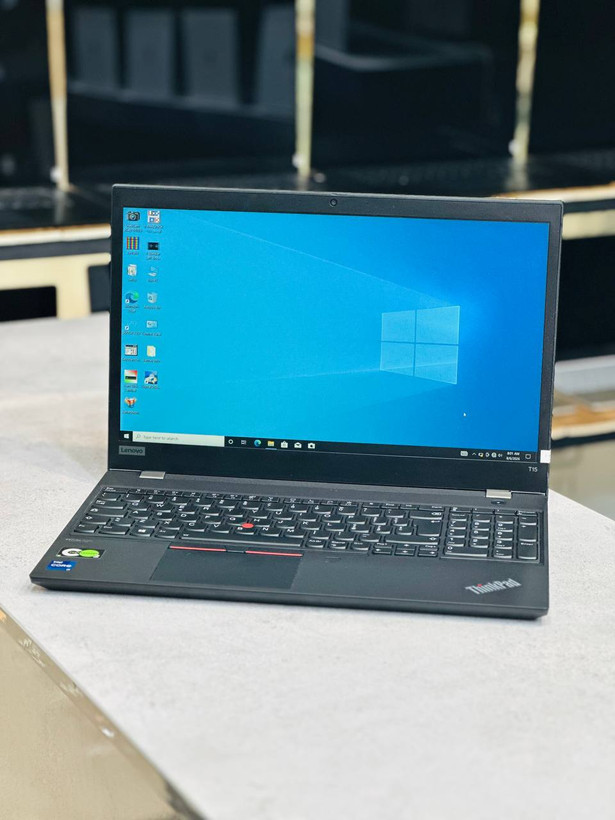 لپ تاپ استوک لنوو ThinkPad T15 Gen 2 با پردازنده Core i7 و رم 16 گیگابایت