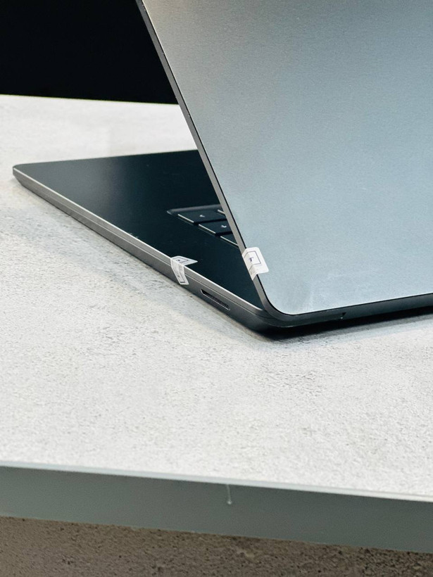 درگاههای ارتباطی Microsoft Surface Laptop 3 شامل USB-A و USB-C