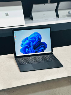 لپتاپ لمسی Microsoft Surface Laptop 3 با نمایشگر 14.1 اینچی 3K، طراحی شیک و سبک، مناسب برای کارهای تجاری و طراحی