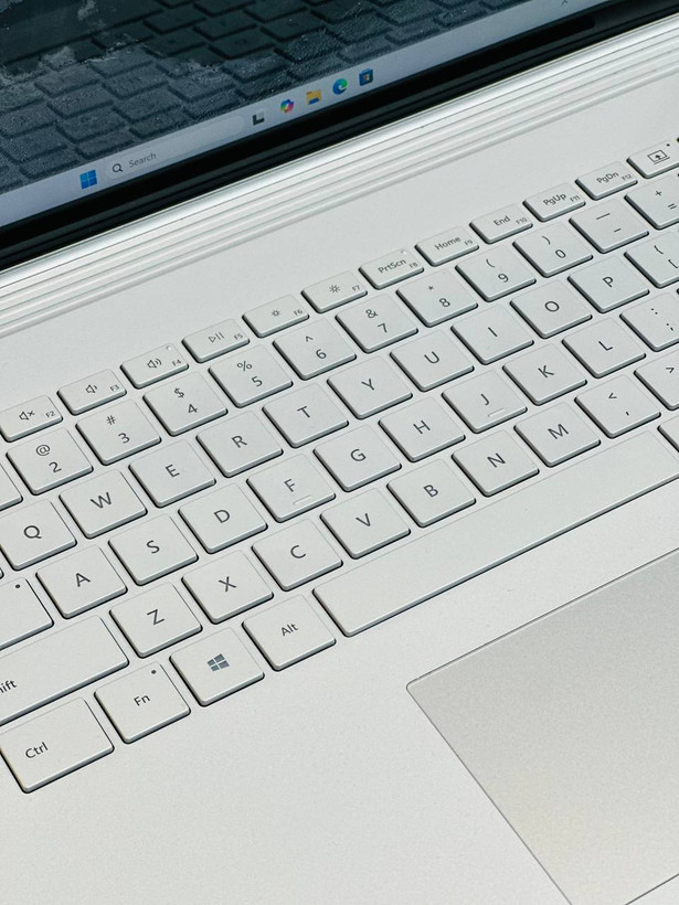 لپتاپ Microsoft surface book 3 i7-1065G7 32gbdr4 512gbssd 6gb-gtx 1660Ti 15'6 4K touch