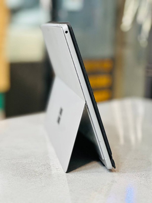 Microsoft Surface Pro 5 Side View Premium Design